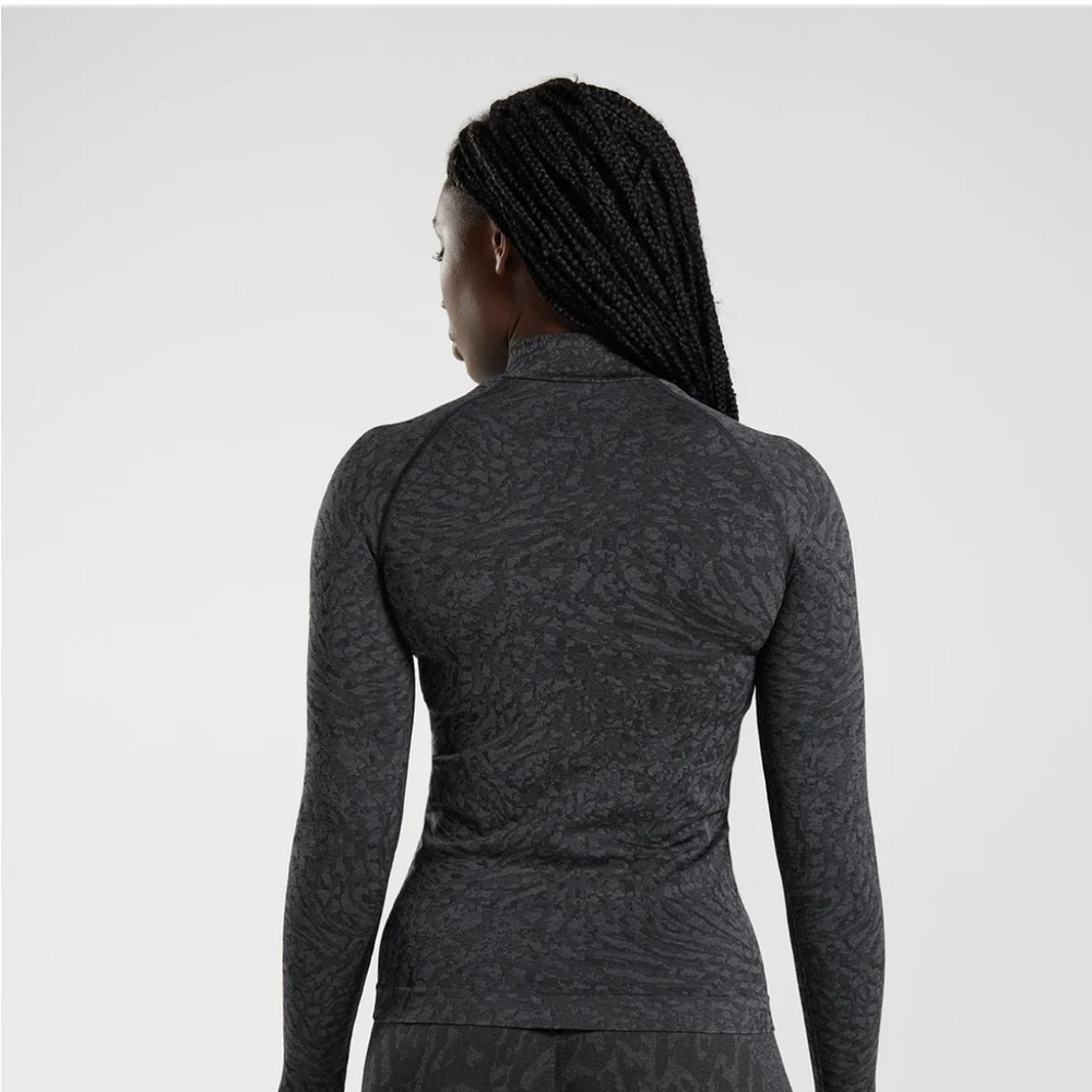 Gymshark Patterned Full-Zip Top - Picture 3 of 6